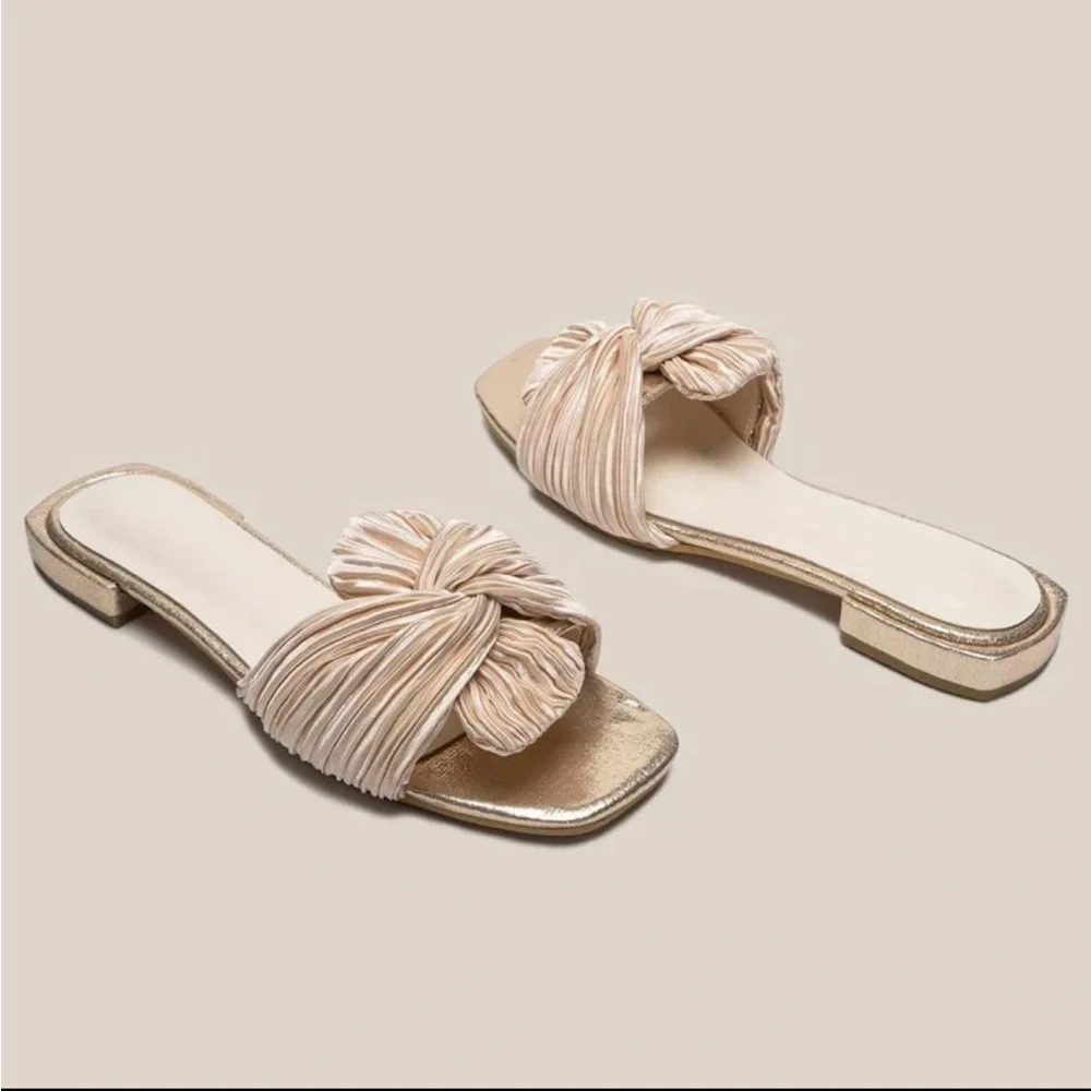 Champagne / gold Twist Decor Fabric Open Toe Slide Sandals